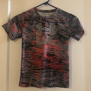 💙Boys Under Armour Heat Gear Shirt size 7